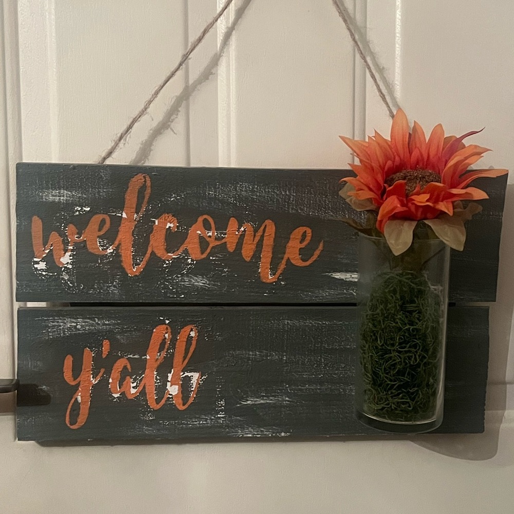 Indoor or Outdoor welcome sign (flower not included)